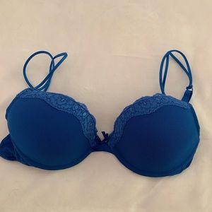 32B F21 blue lace bra